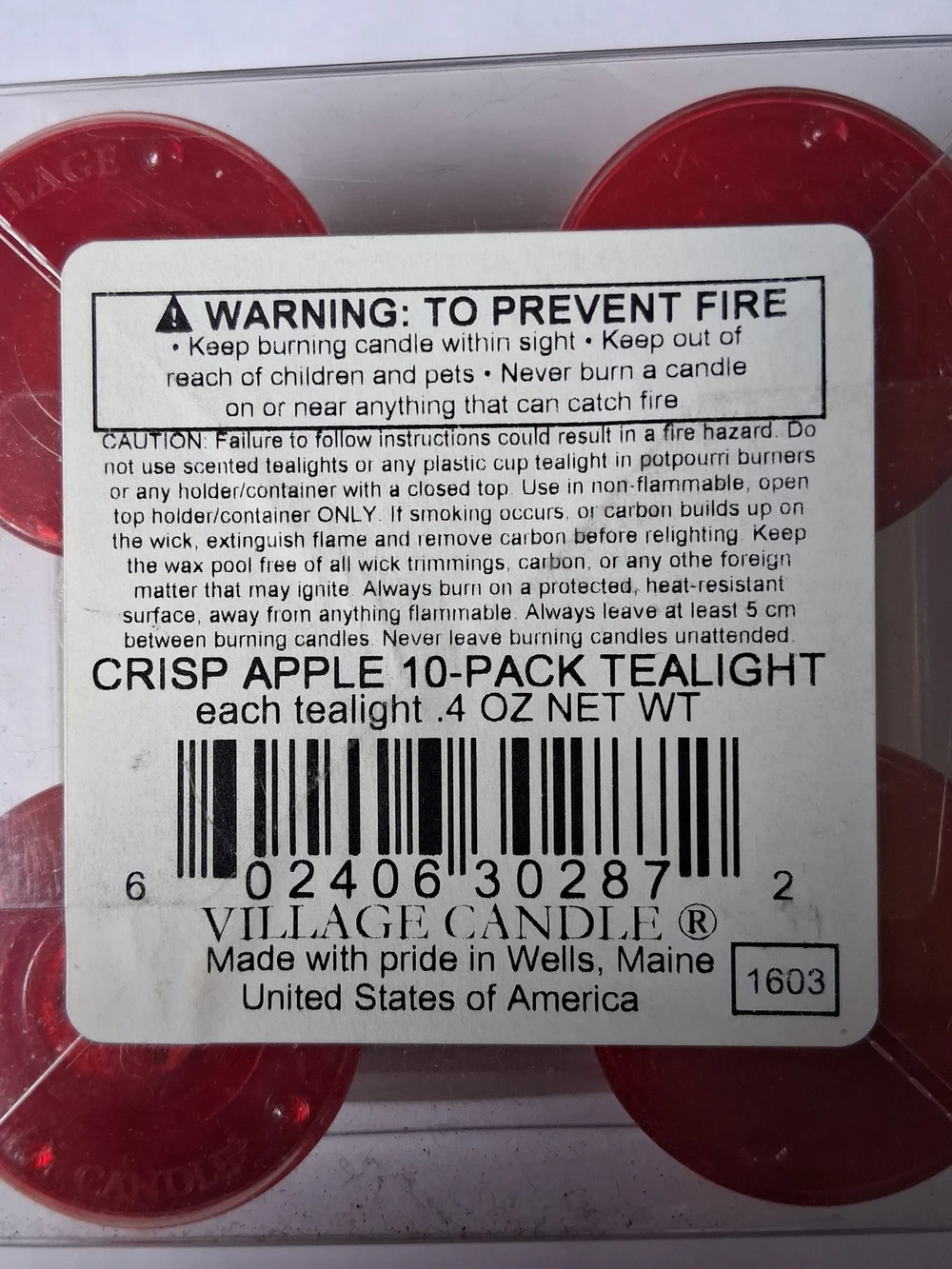village candle crisp apple